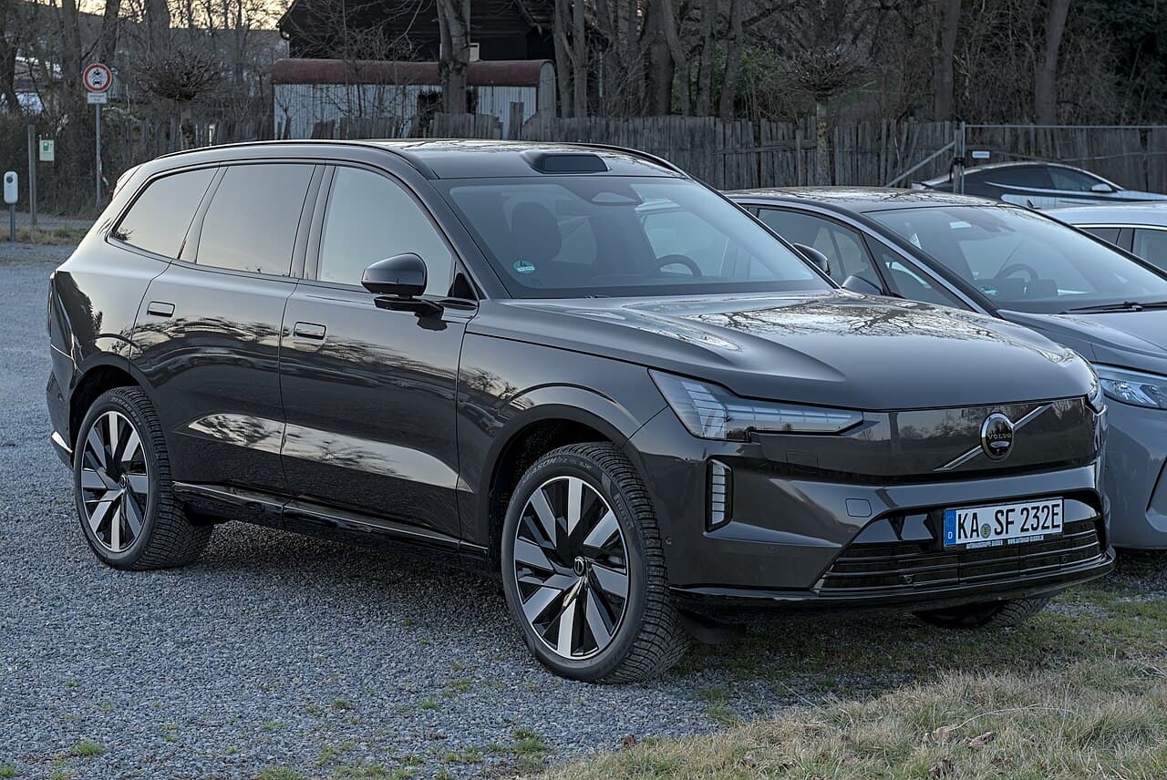 Volvo EX90